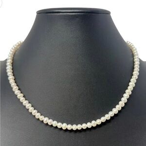 ‼️ 14k Gold Clasp Pearl Necklace